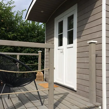 La Roulotte Du Domaine Du Bois De Graux カントリーハウス Lesve