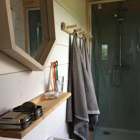 La Roulotte Du Domaine Du Bois De Graux カントリーハウス *